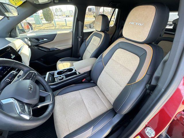 used 2026 Chevrolet Equinox car, priced at $32,999