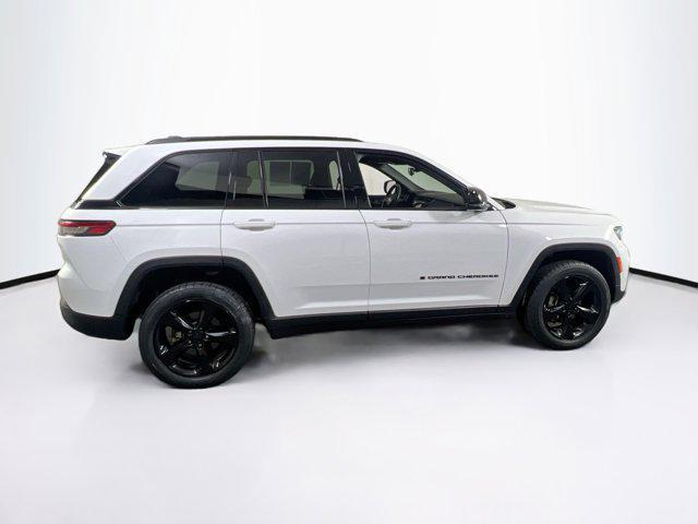 used 2023 Jeep Grand Cherokee car, priced at $31,296