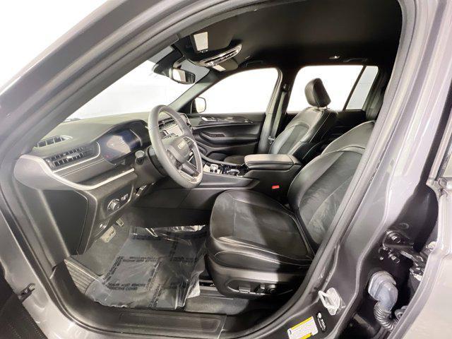 used 2023 Jeep Grand Cherokee car, priced at $33,318