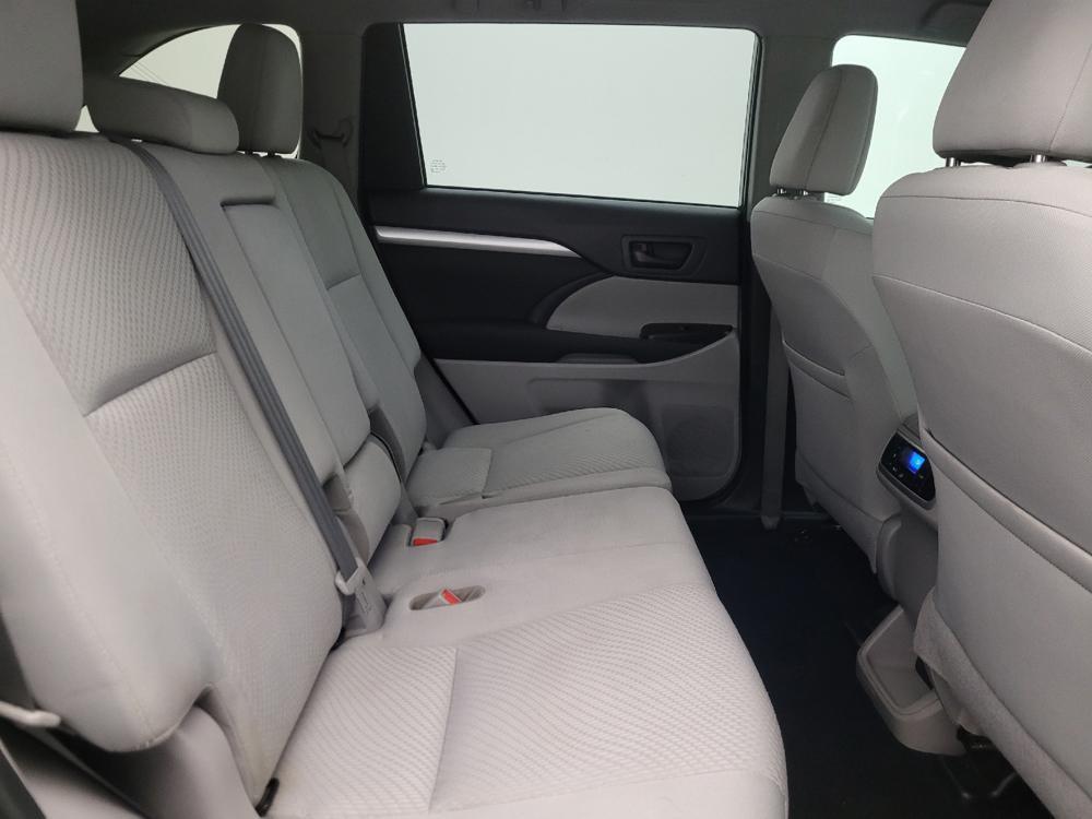 used 2019 Toyota Highlander car, priced at $23,395