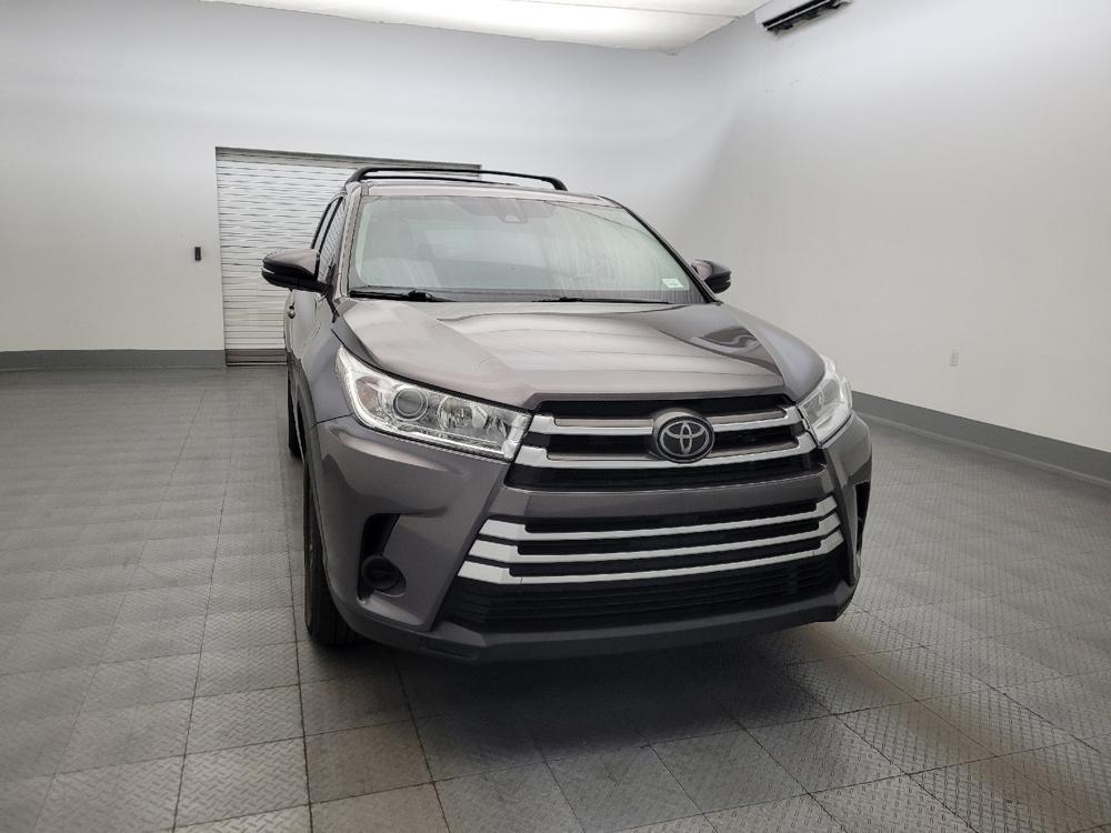 used 2019 Toyota Highlander car, priced at $23,395