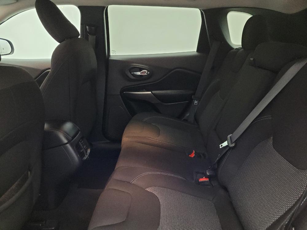 used 2021 Jeep Cherokee car, priced at $15,795