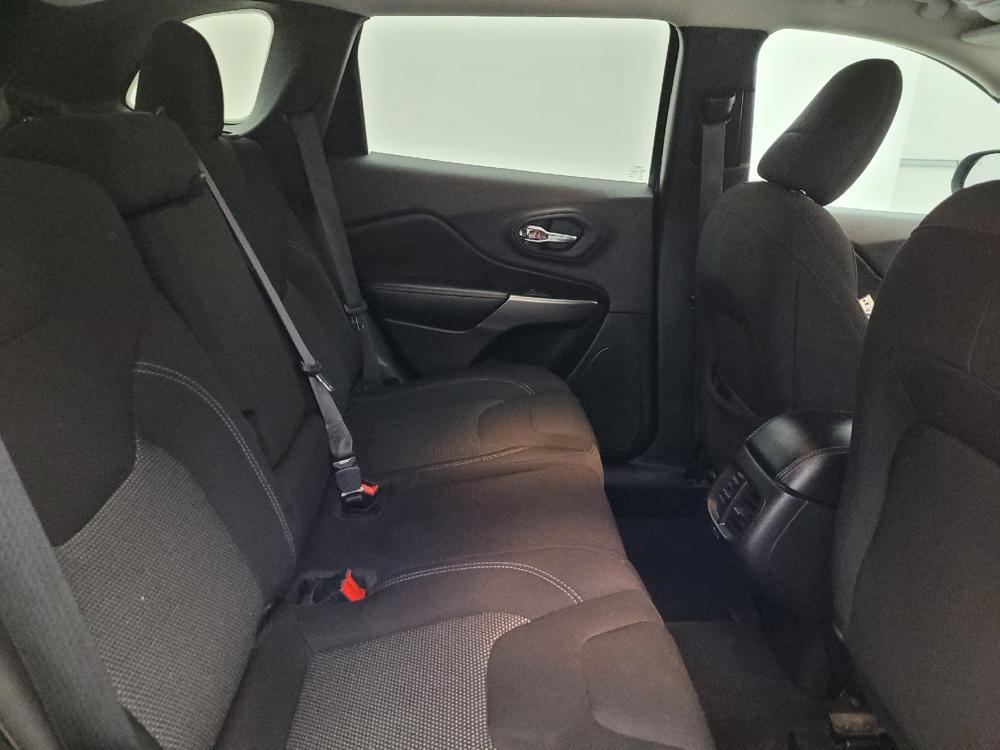 used 2021 Jeep Cherokee car, priced at $15,795