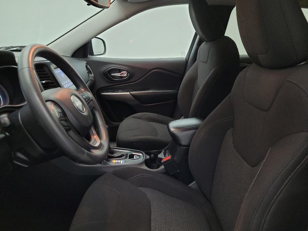 used 2021 Jeep Cherokee car, priced at $15,795