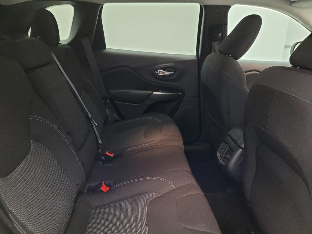 used 2019 Jeep Cherokee car, priced at $16,095