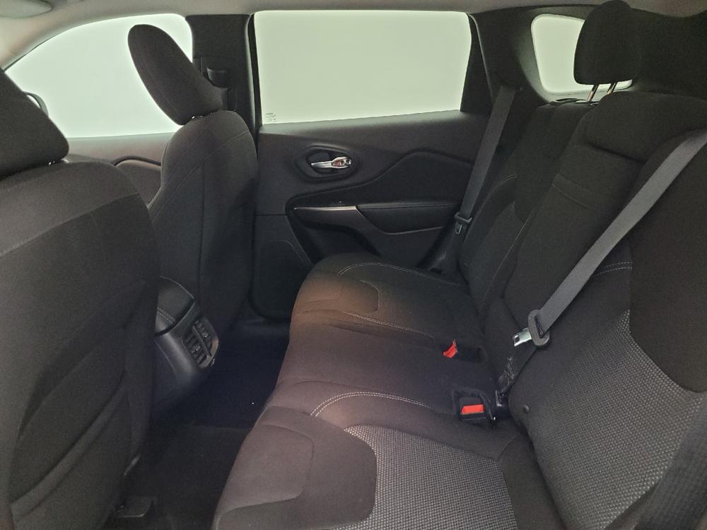 used 2019 Jeep Cherokee car, priced at $16,095