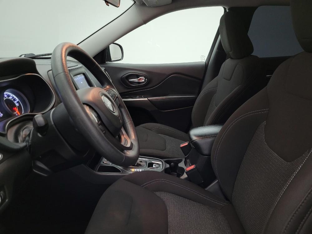 used 2020 Jeep Cherokee car, priced at $18,195