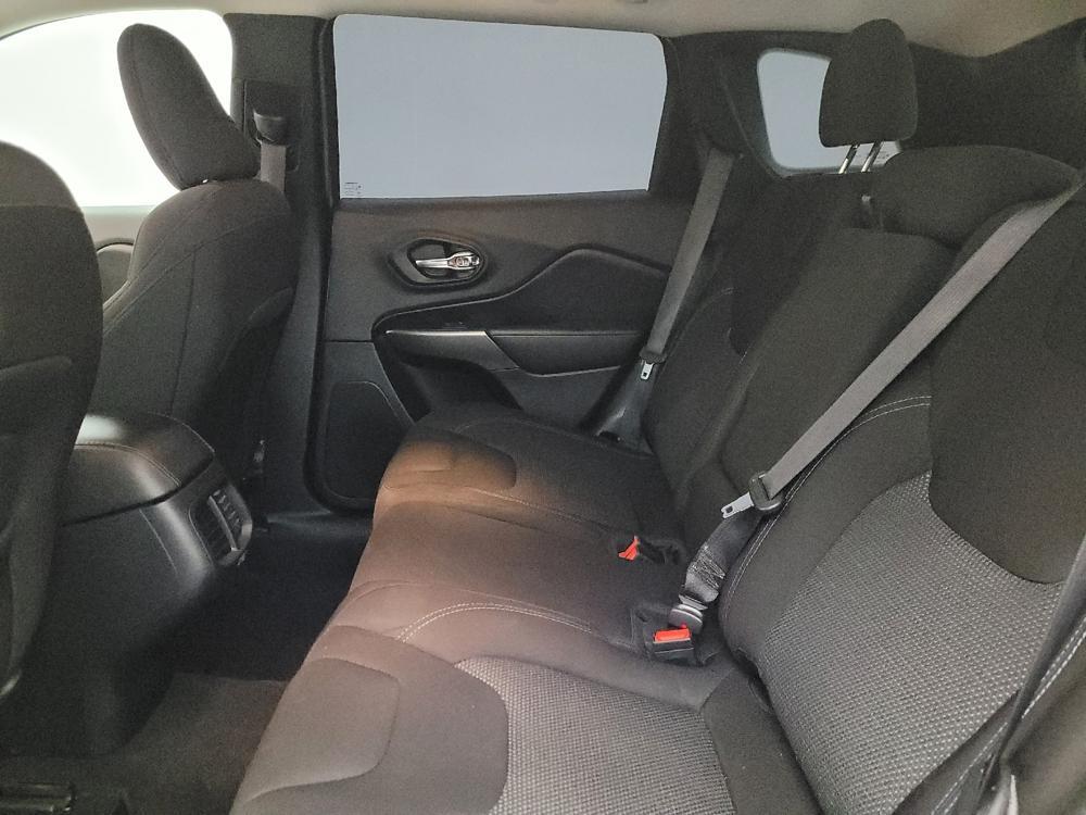 used 2020 Jeep Cherokee car, priced at $18,195