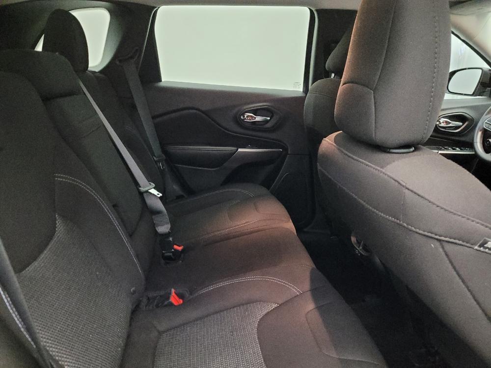 used 2019 Jeep Cherokee car, priced at $15,295