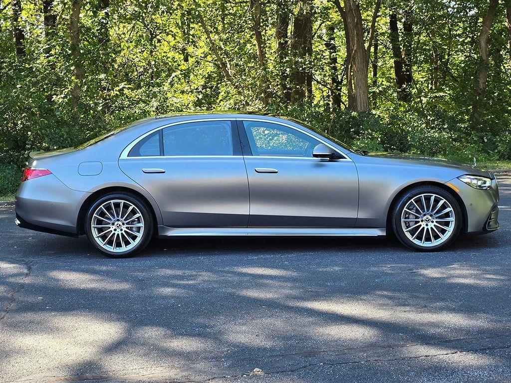 Mercedes-Benz S-Class view 7