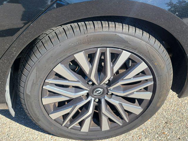 used 2023 Nissan Altima car, priced at $15,892