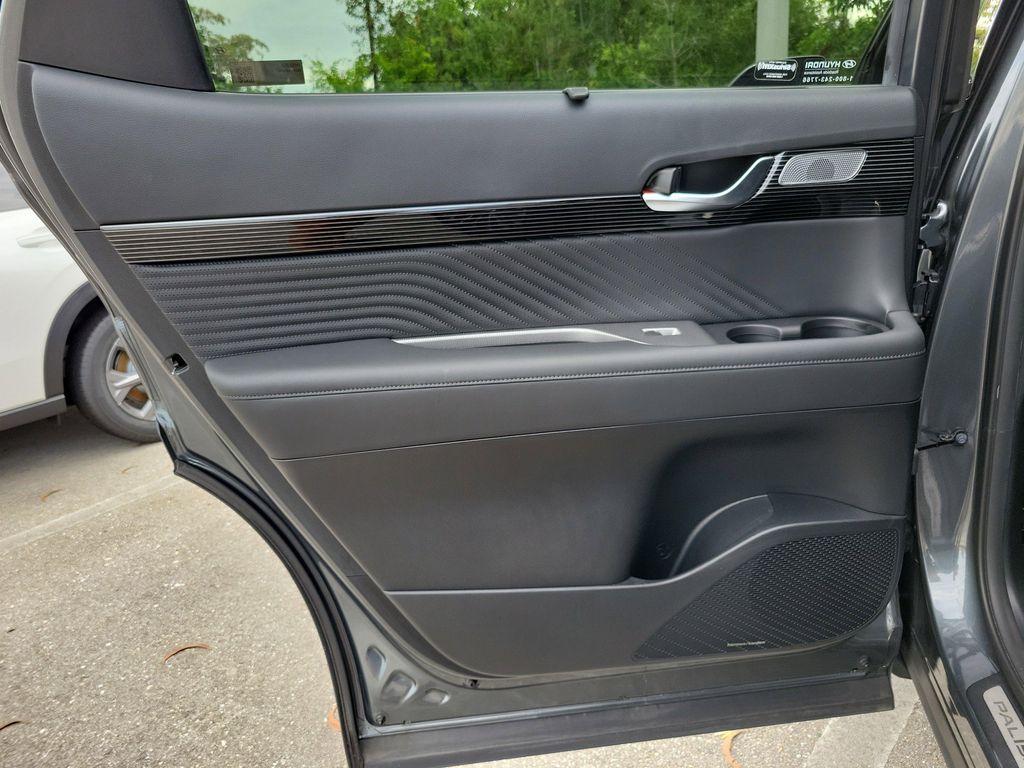 used 2024 Hyundai Palisade car, priced at $38,076