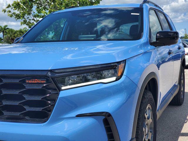 new 2025 Honda Pilot car, priced at $49,656