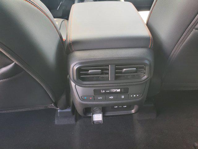 new 2025 Honda Pilot car, priced at $49,656