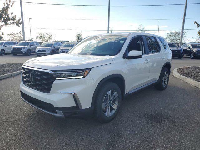 new 2025 Honda Pilot car, priced at $45,690