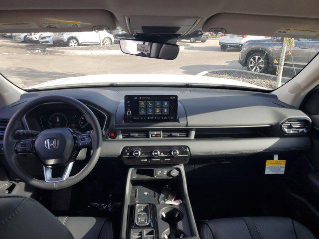 new 2025 Honda Pilot car, priced at $45,690