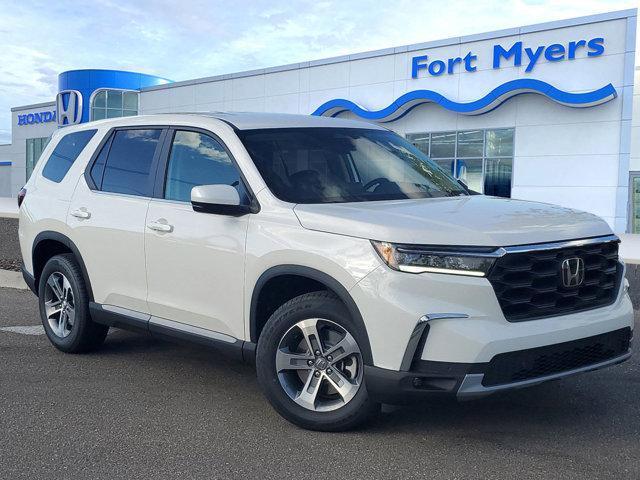 new 2025 Honda Pilot car, priced at $45,690