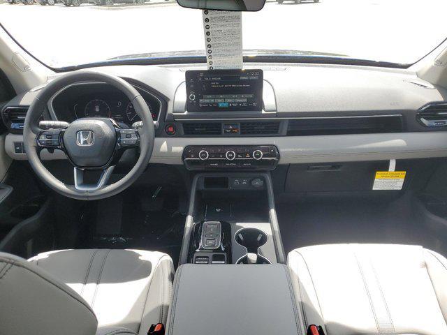 new 2025 Honda Pilot car, priced at $49,450