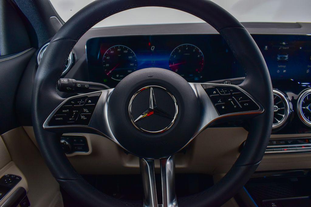 used 2026 Mercedes-Benz GLA 250 car, priced at $39,999