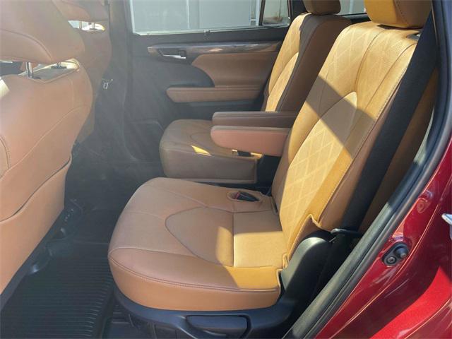 used 2024 Toyota Highlander car, priced at $46,995