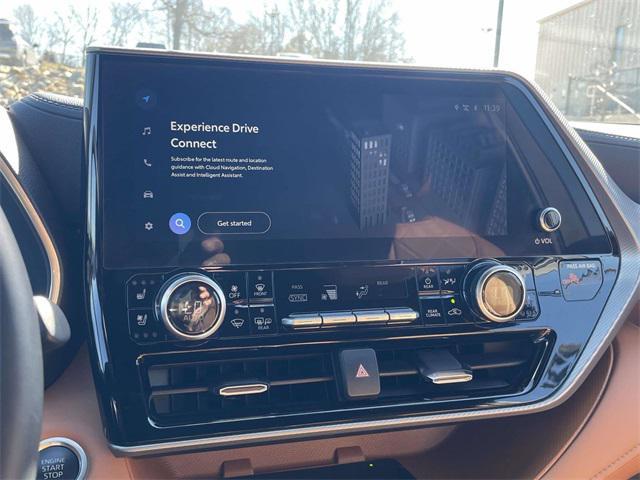 used 2024 Toyota Highlander car, priced at $46,995