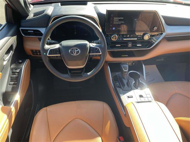 used 2024 Toyota Highlander car, priced at $46,995