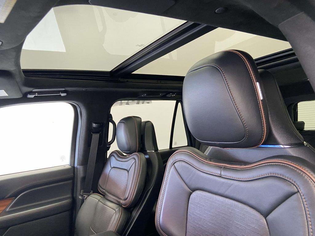 used 2022 Lincoln Navigator car, priced at $53,995