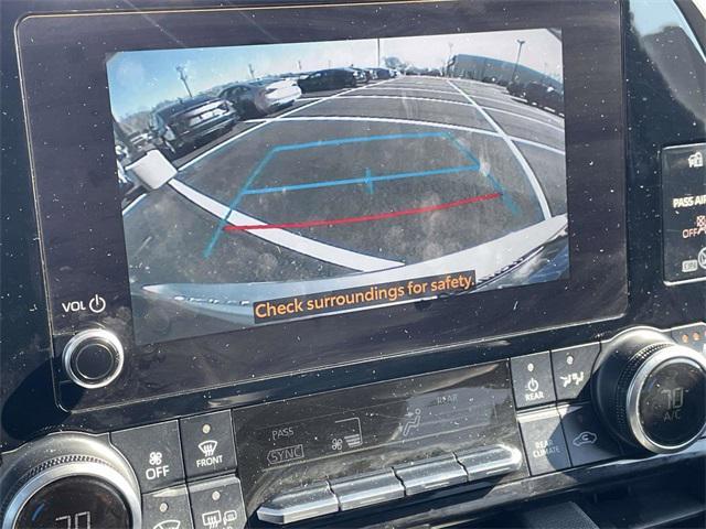 used 2024 Toyota Highlander car, priced at $36,695