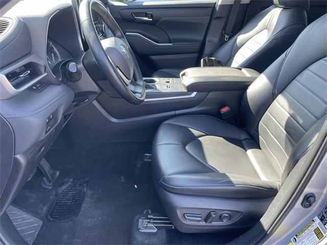 used 2024 Toyota Highlander car, priced at $36,695