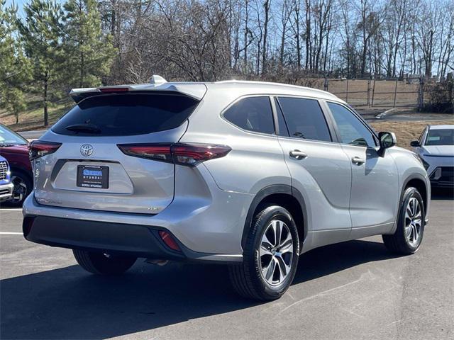 used 2024 Toyota Highlander car, priced at $36,695