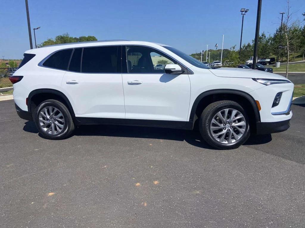 used 2025 Buick Enclave car, priced at $35,595