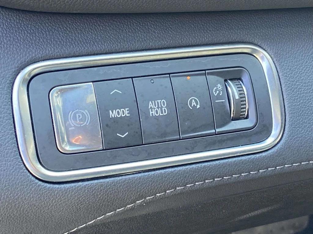 used 2025 Buick Enclave car, priced at $35,595