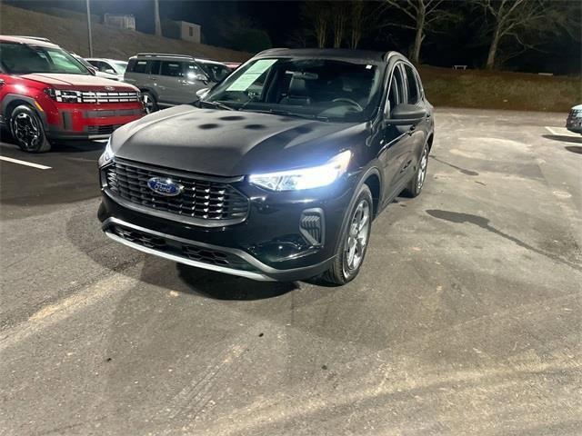used 2025 Ford Escape car, priced at $22,995