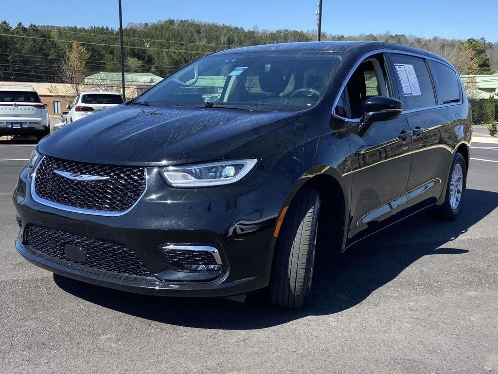 used 2024 Chrysler Pacifica car, priced at $24,400