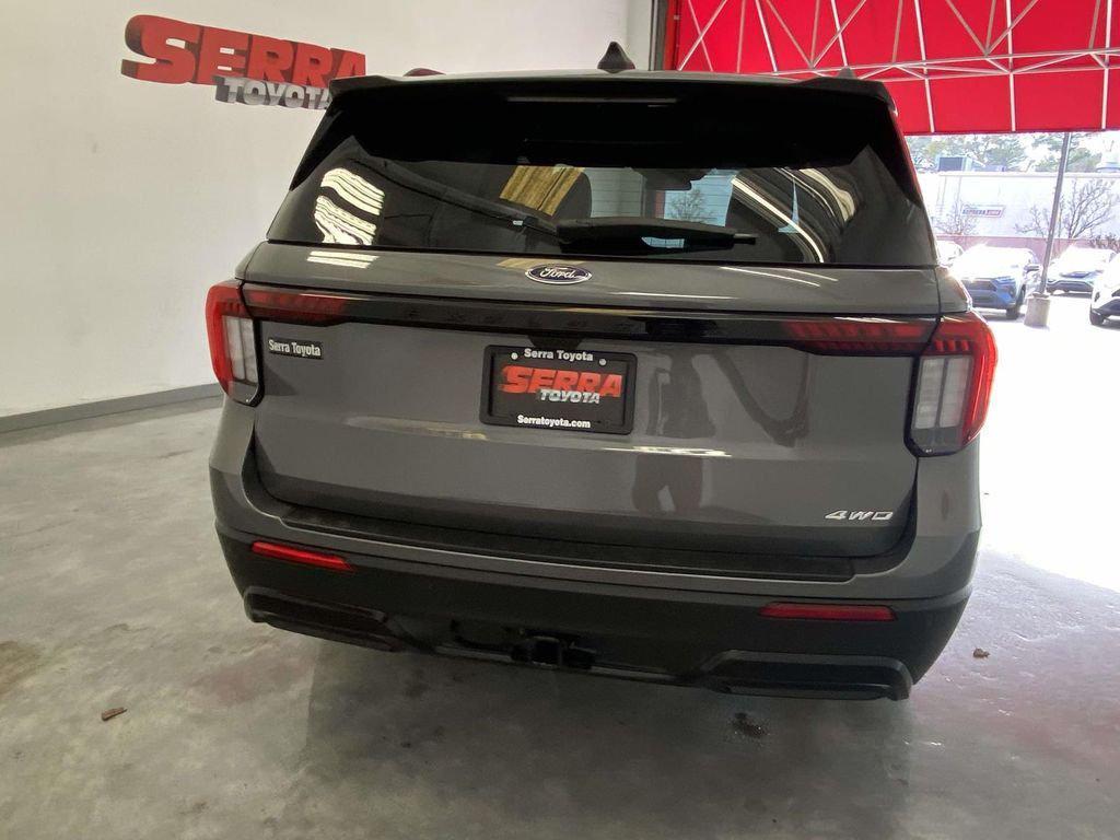 used 2025 Ford Explorer car, priced at $37,995