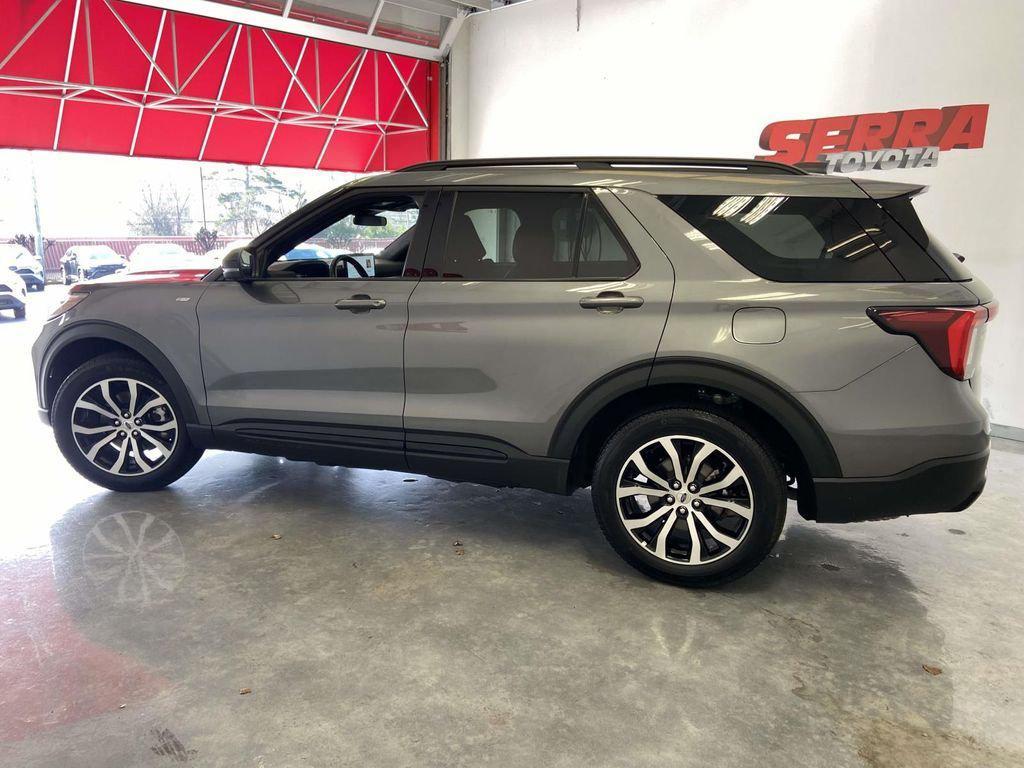 used 2025 Ford Explorer car, priced at $37,995