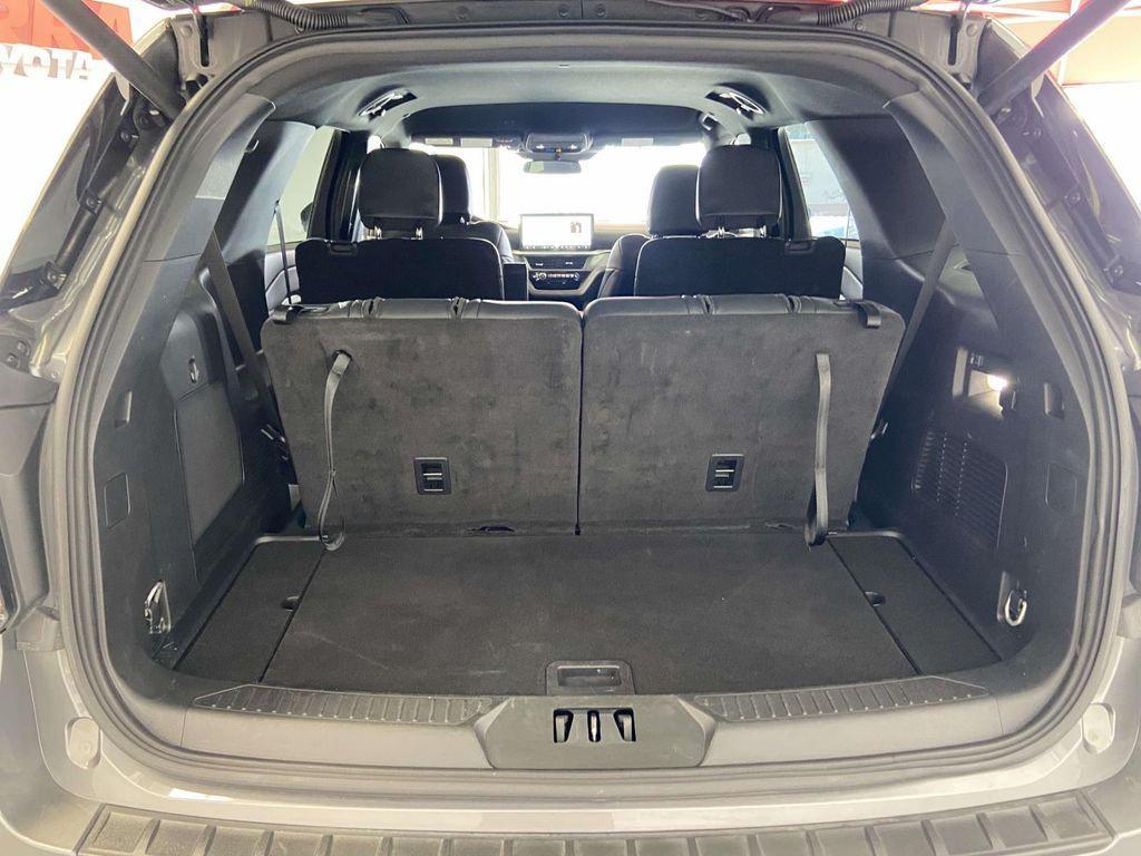 used 2025 Ford Explorer car, priced at $37,995