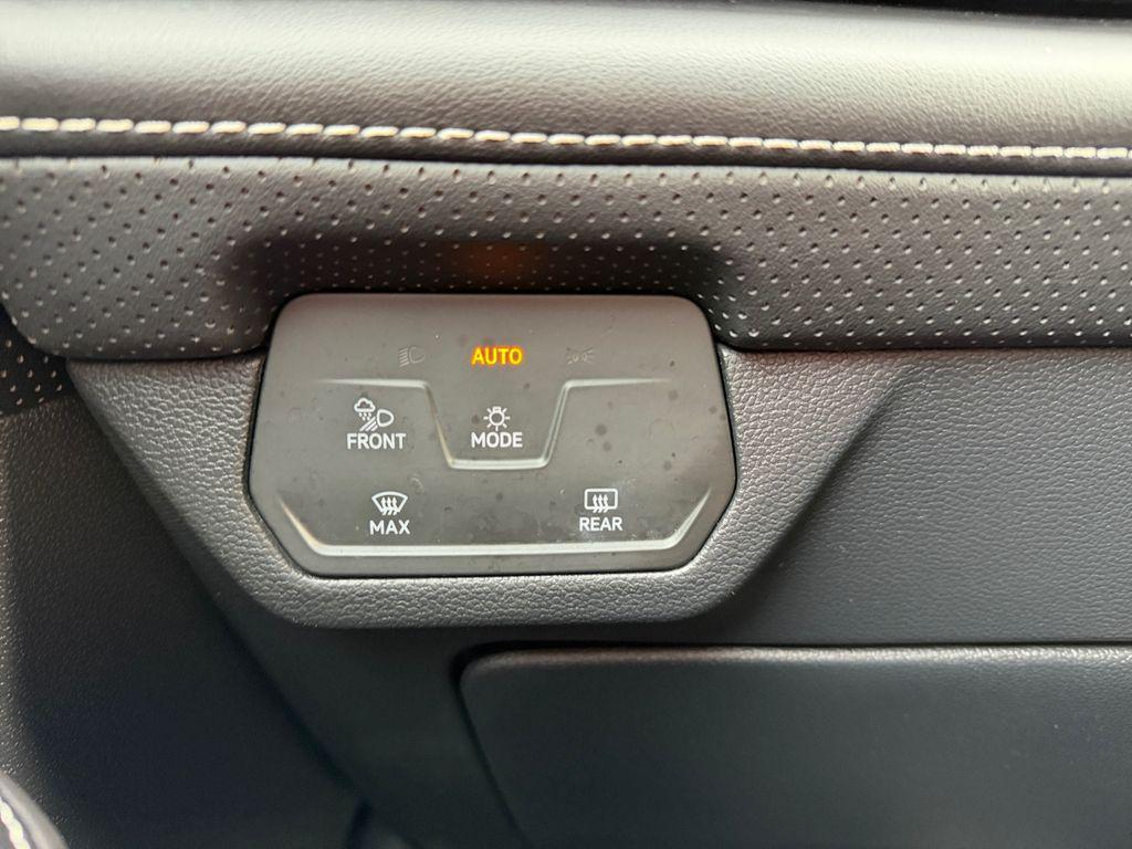 used 2024 Volkswagen Atlas Cross Sport car