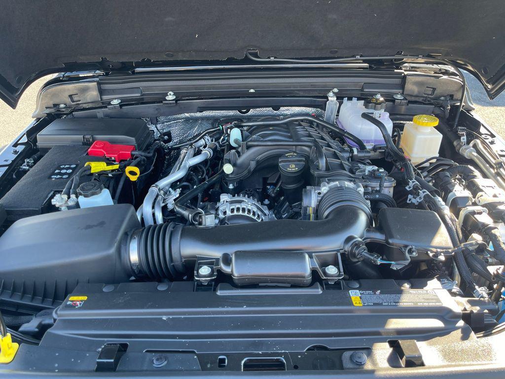 new 2026 Jeep Gladiator car, priced at $43,184