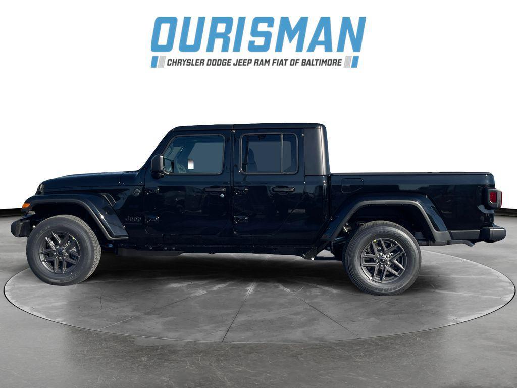 new 2026 Jeep Gladiator car, priced at $43,184