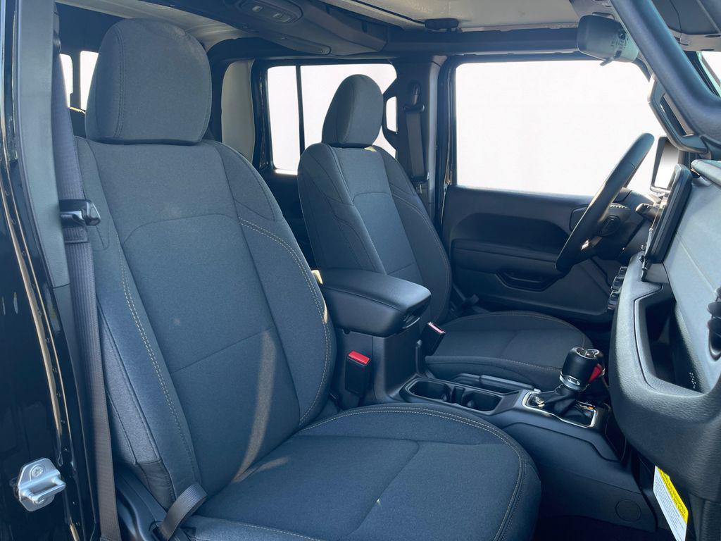 new 2026 Jeep Gladiator car, priced at $43,184