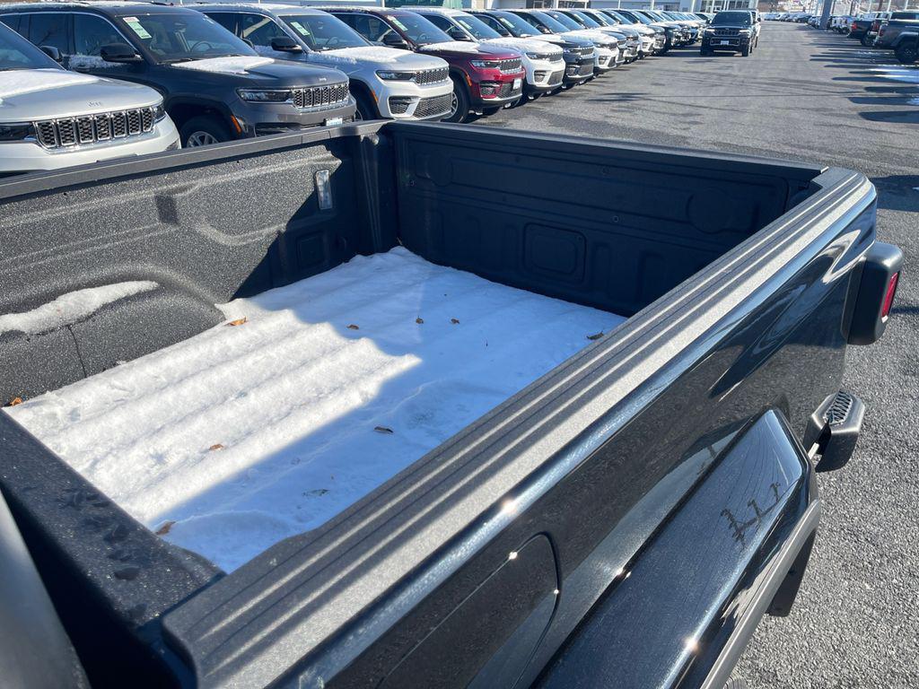 new 2026 Jeep Gladiator car, priced at $43,184