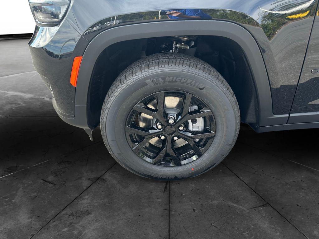 new 2025 Jeep Grand Cherokee L car, priced at $41,740