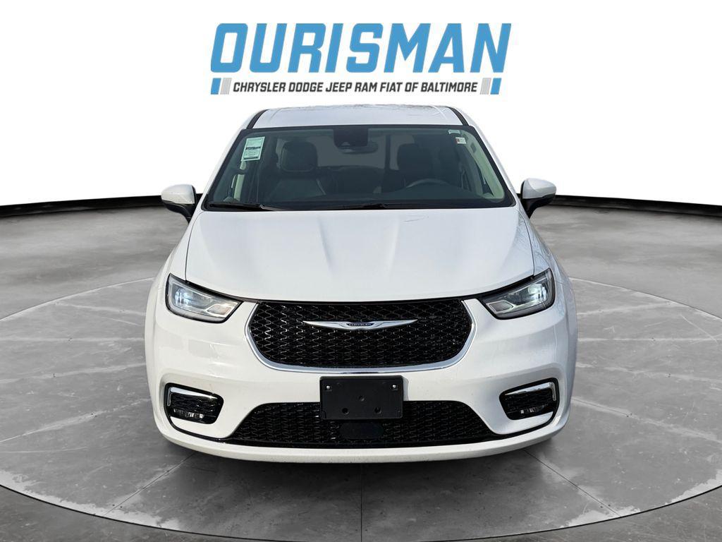 used 2023 Chrysler Pacifica car, priced at $22,000
