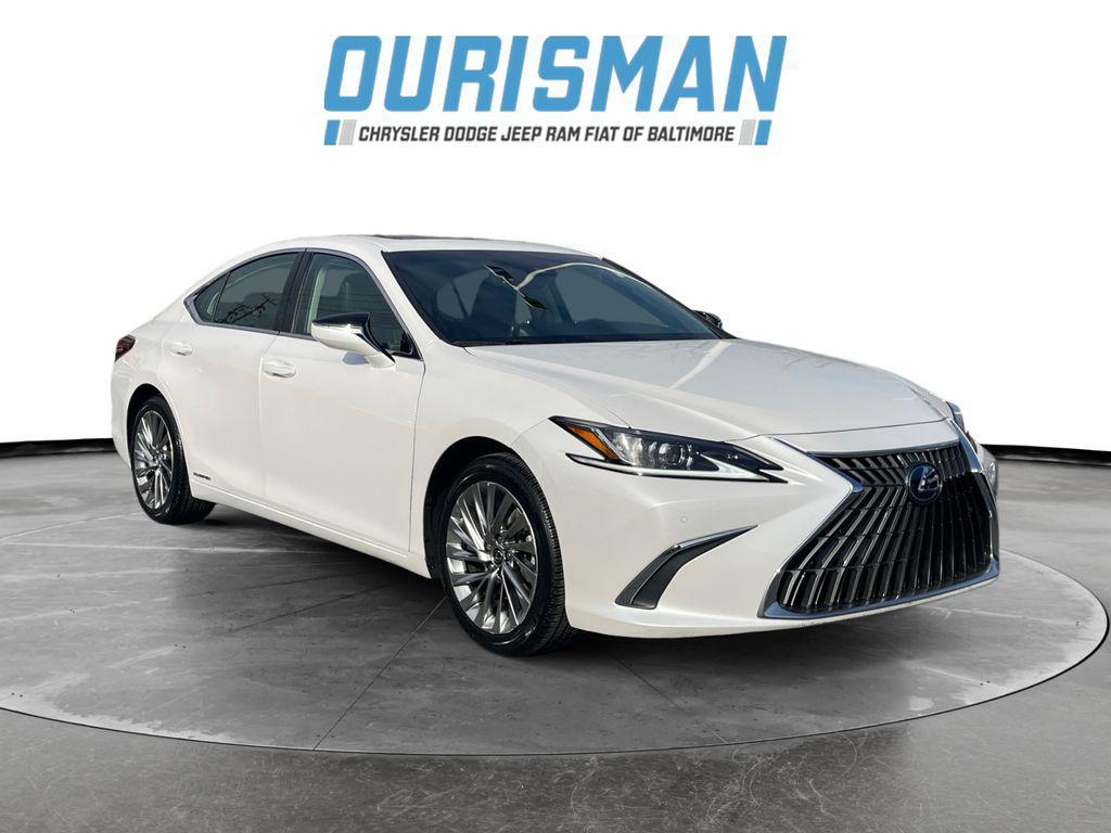 used 2022 Lexus ES 300h car, priced at $27,000