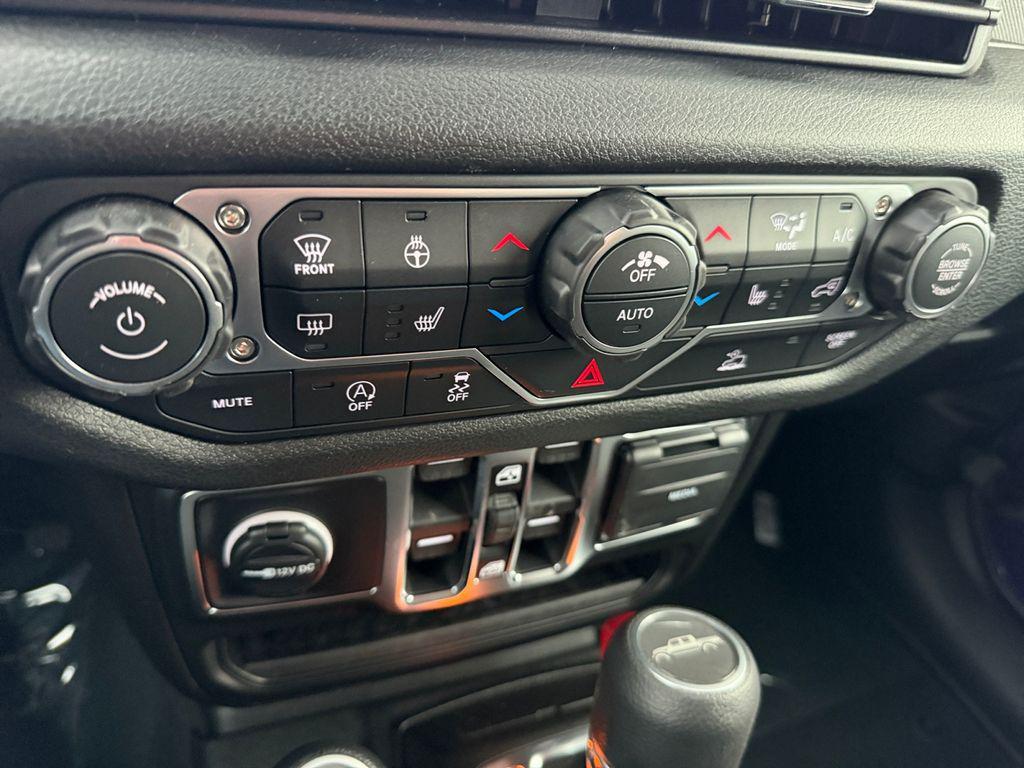 new 2026 Jeep Gladiator car, priced at $40,925