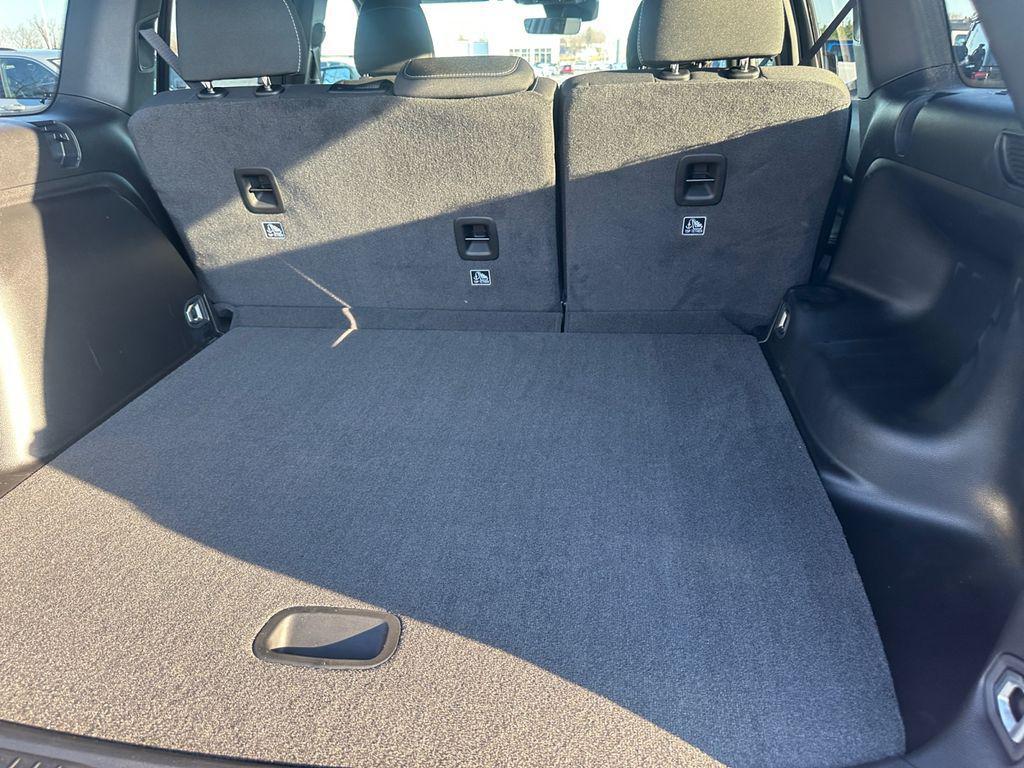 new 2025 Jeep Grand Cherokee car, priced at $32,540