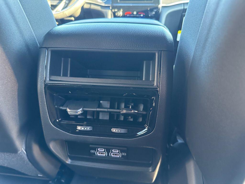 new 2025 Jeep Grand Cherokee car, priced at $32,540