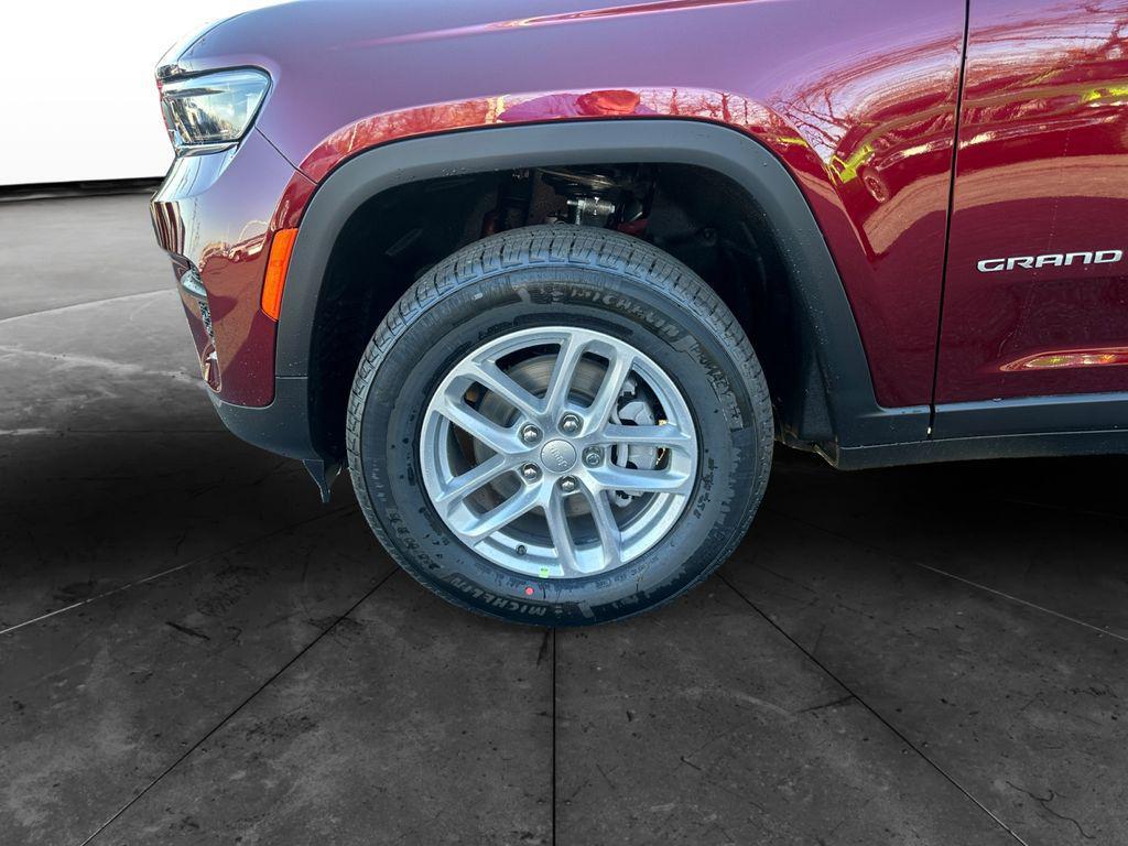 new 2025 Jeep Grand Cherokee car, priced at $32,540