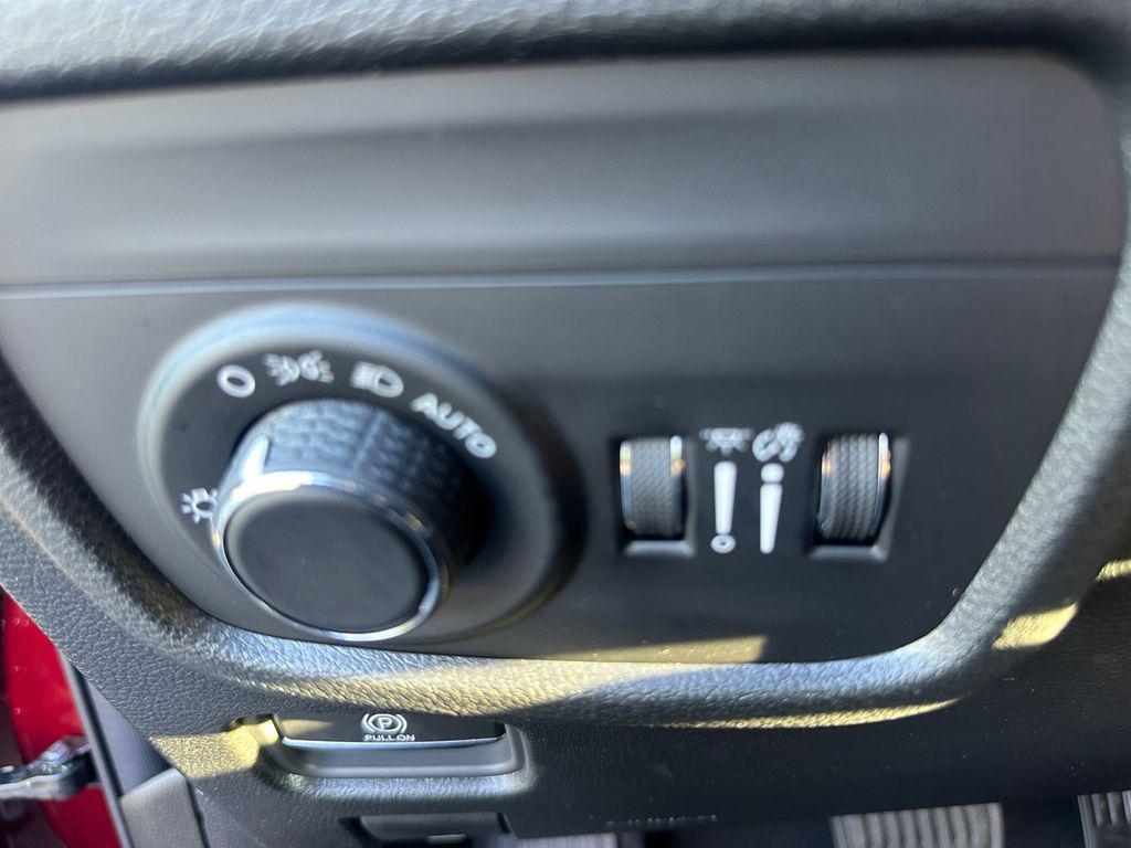 new 2025 Jeep Grand Cherokee car, priced at $32,540